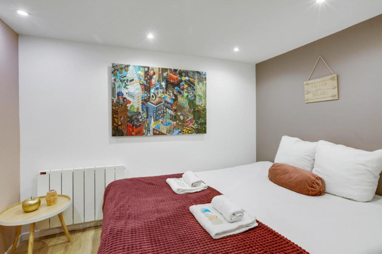 224 Samaritain - Superb In * Paris